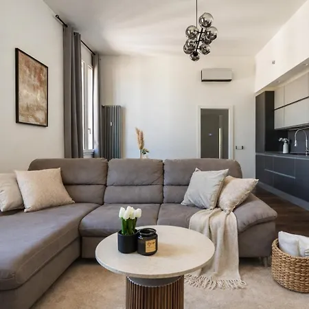 Noe Luxe With Parking On Request Daire *