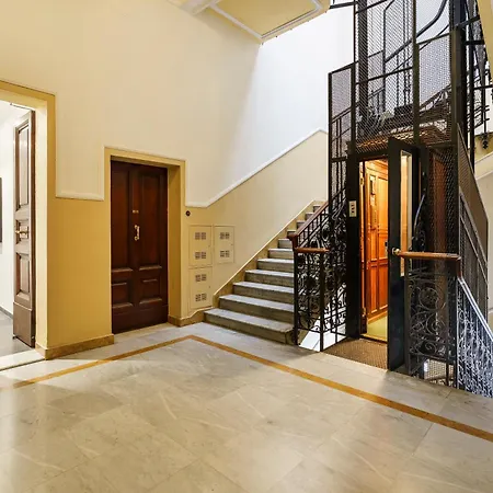 Noe Luxe With Parking On Request Daire Floransa