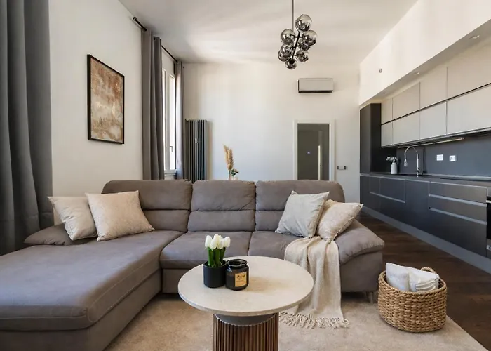 Noe Luxe With Parking On Request Apartament *