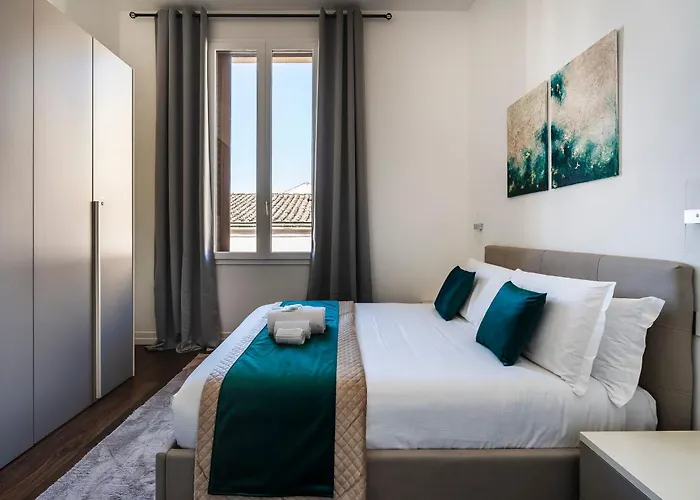 Noe Luxe With Parking On Request *