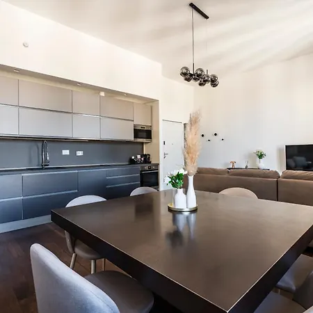 Noe Luxe With Parking On Request Apartment Florenz