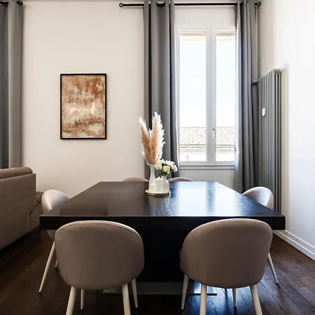 Noe Luxe With Parking On Request Apartment
