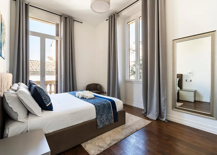 Apartment Noe Luxe With Parking On Request